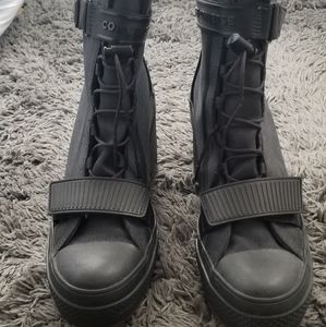 Converse black Gr82 boots.
